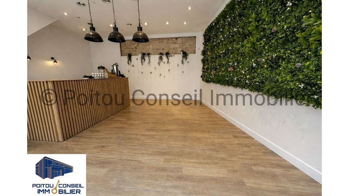 Cellule commerciale à louer hyper centre de Niort