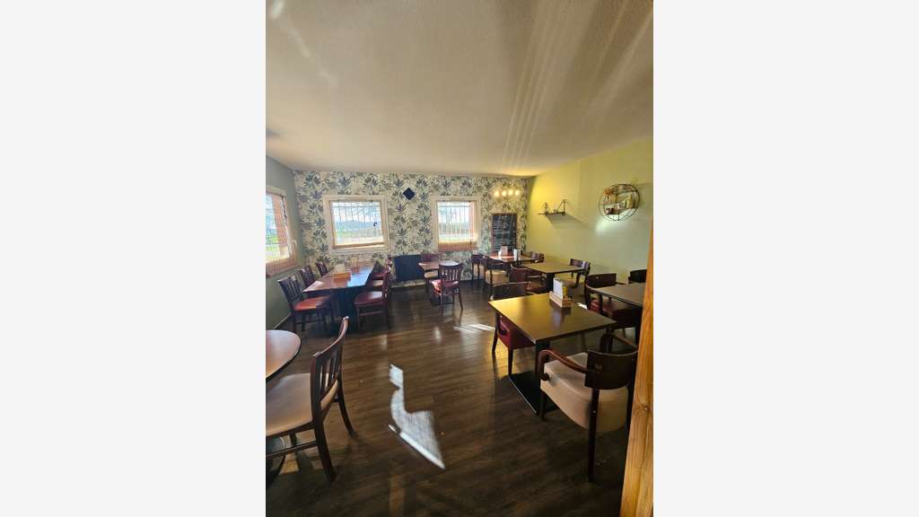 Local 200 m² pouvant recevoir un restaurant 