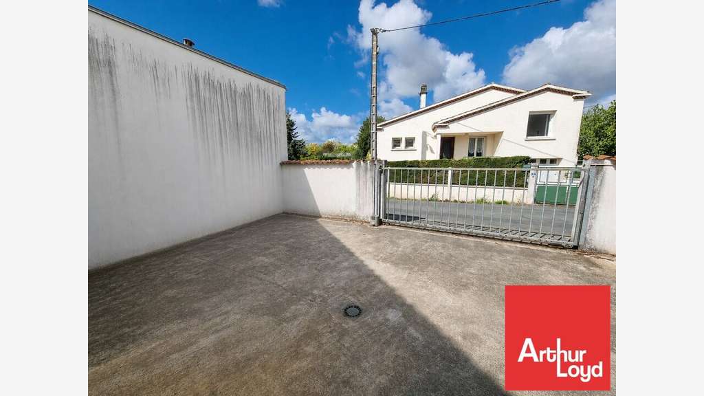 Local commercial 252m² Avenue de Paris à Niort