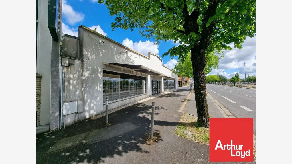 Local commercial 252m² Avenue de Paris à Niort