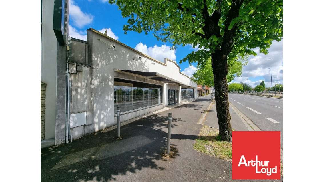 Local commercial 252m² Avenue de Paris à Niort