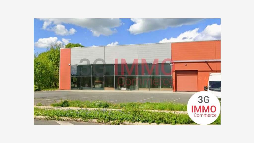 A louer local 407m² à Niort zone Terre de Sport