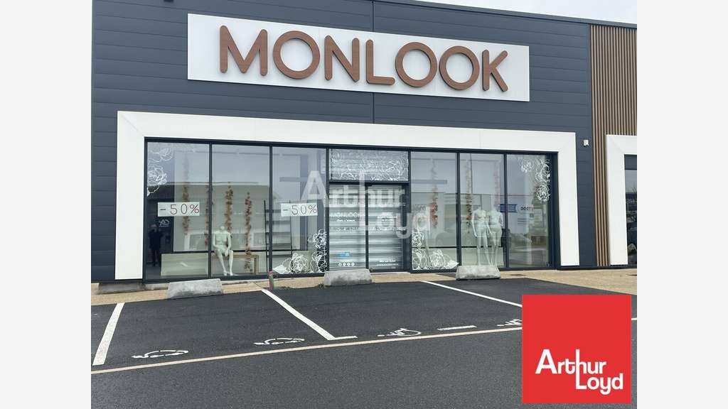 Local commercial 370m² à louer Niort Mendès France
