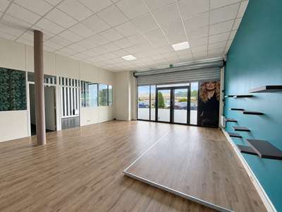 Local commercial 115m² à louer à Nogent-le-Phaye