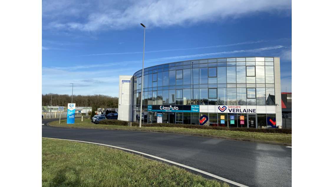 Local 125m² avec vitrine à louer à Nogent-le-Phaye