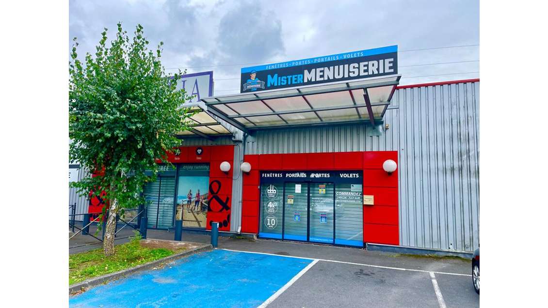 Local 330m² à louer Nogent sur Oise Parc de Saulcy