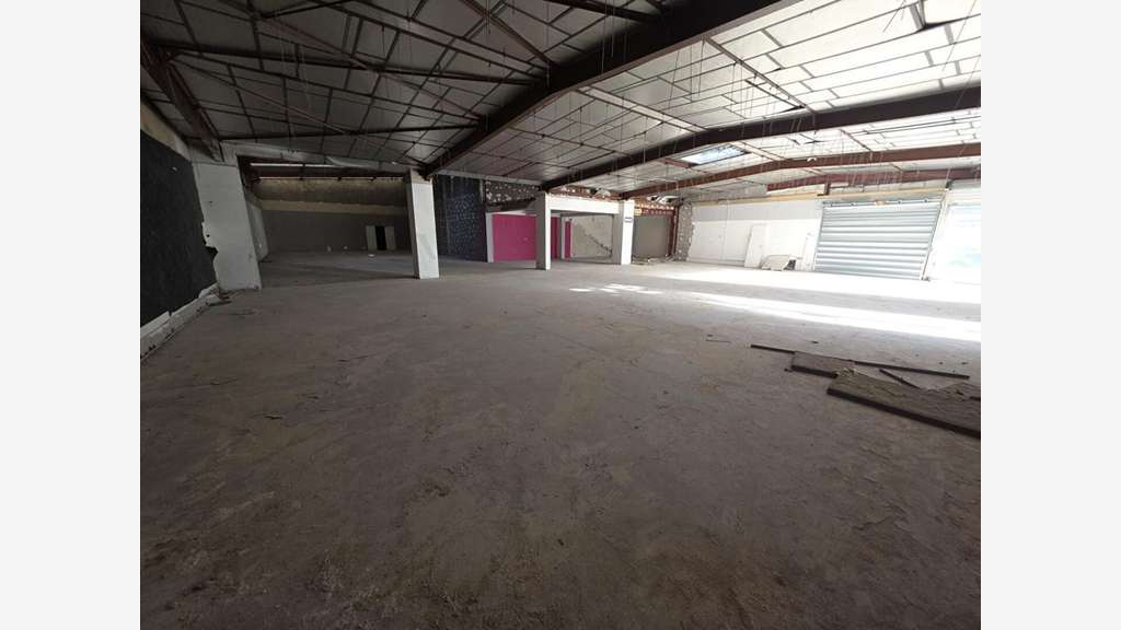Local commercial à louer 568m² à Nogent-sur-Oise
