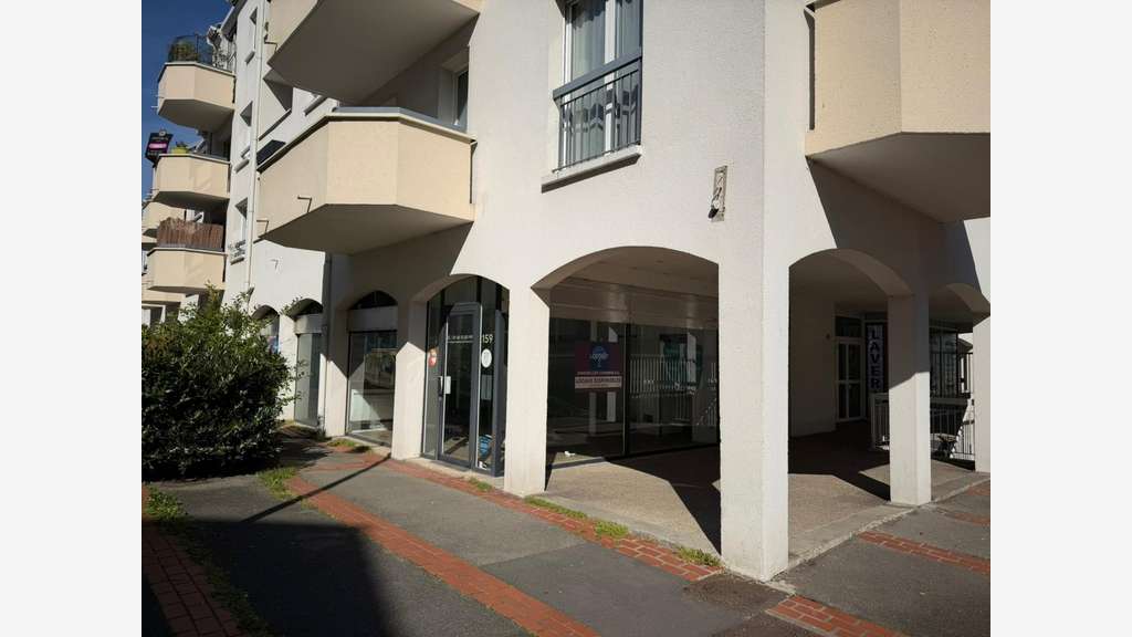 A louer local 122m² centre-ville de Noisy-le-Grand
