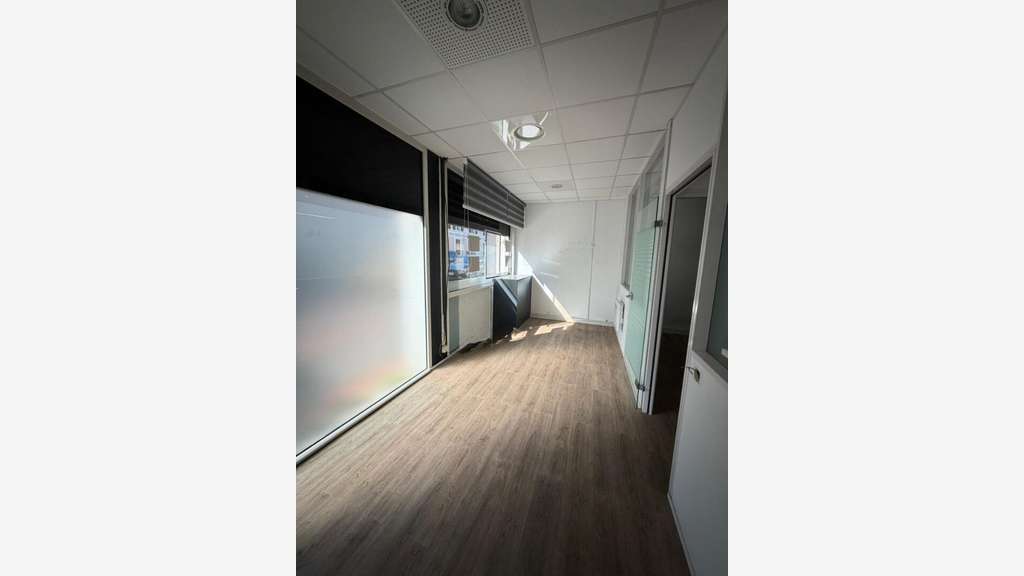 A louer local 122m² centre-ville de Noisy-le-Grand