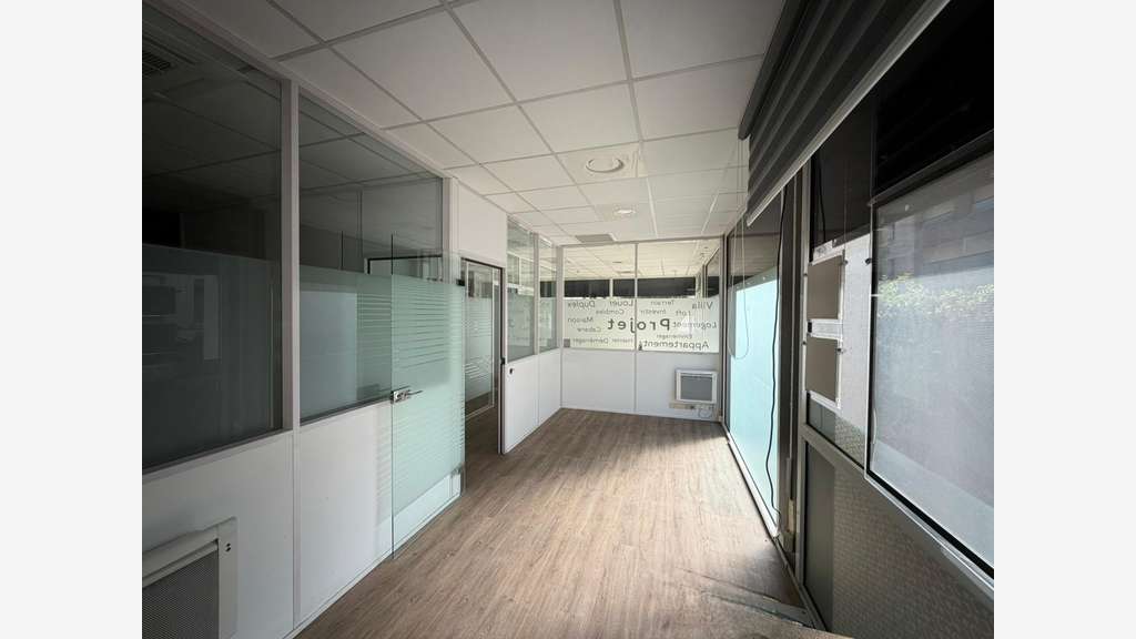 A louer local 122m² centre-ville de Noisy-le-Grand
