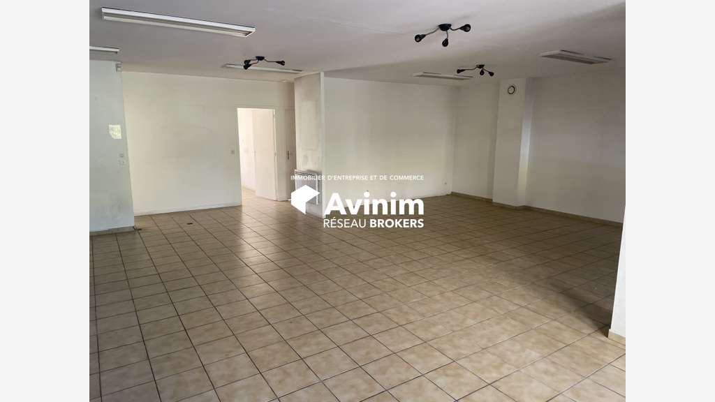 Local 115m² à louer à Noisy-le-Grand