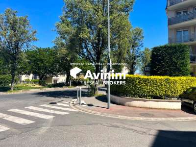 Location Locaux commerciaux - Boutiques à Noisy-le-Grand