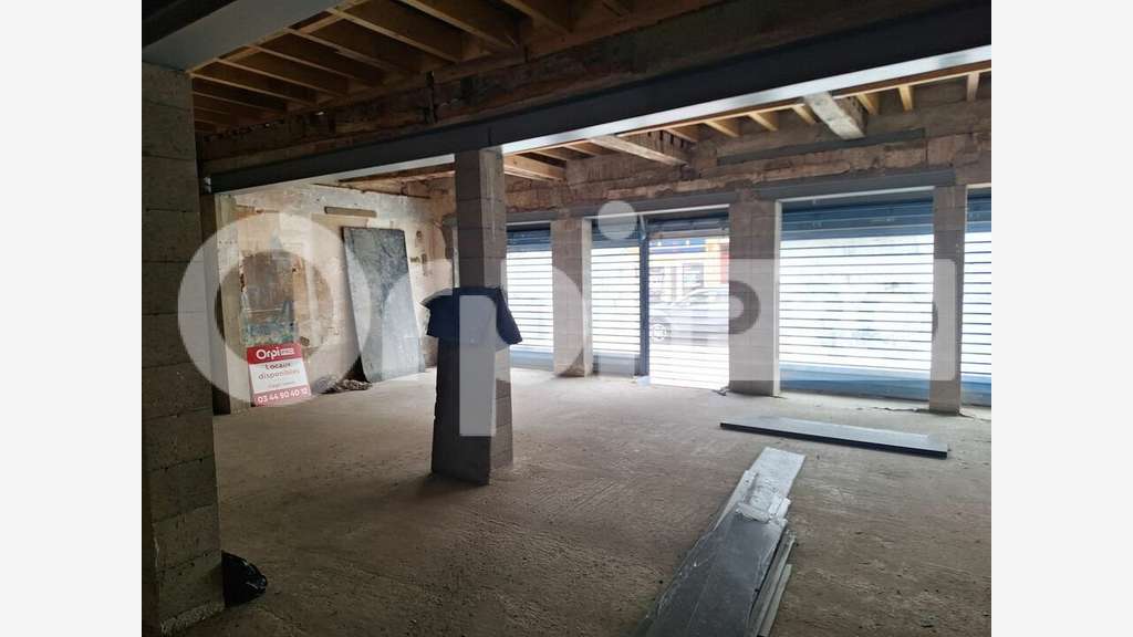 A louer local commercial 100m² empl N°1 à Noyon