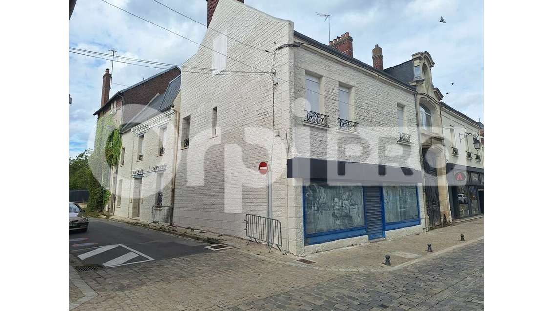 A louer local commercial 100m² empl N°1 à Noyon