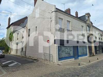 A louer local commercial 100m² empl N°1 à Noyon