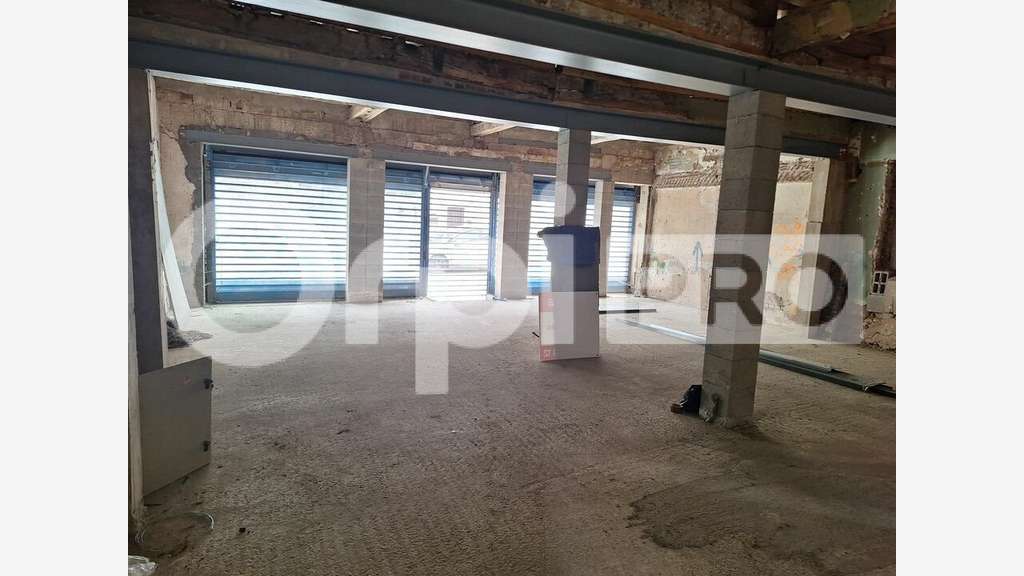 A louer local commercial 100m² empl N°1 à Noyon