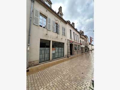 Loue local cial 76m² en centre Nuits-Saint-Georges
