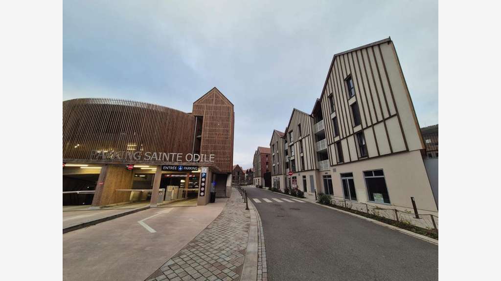 À louer local commercial 126m² à Obernai centre