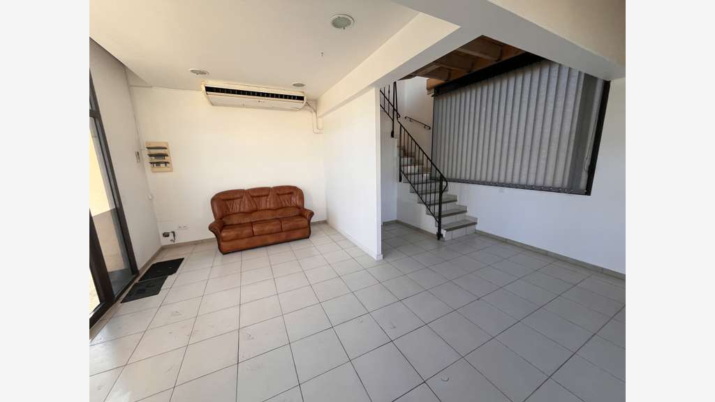 A louer local commercial 60m² Ollioules Av Monnet