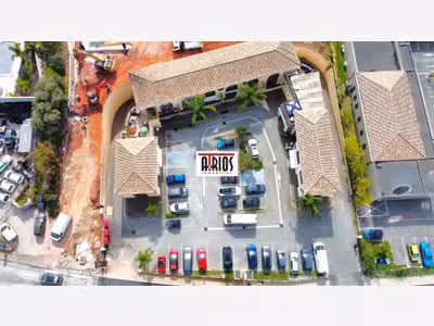 Loue local commercial 61m² Ollioules bord de route