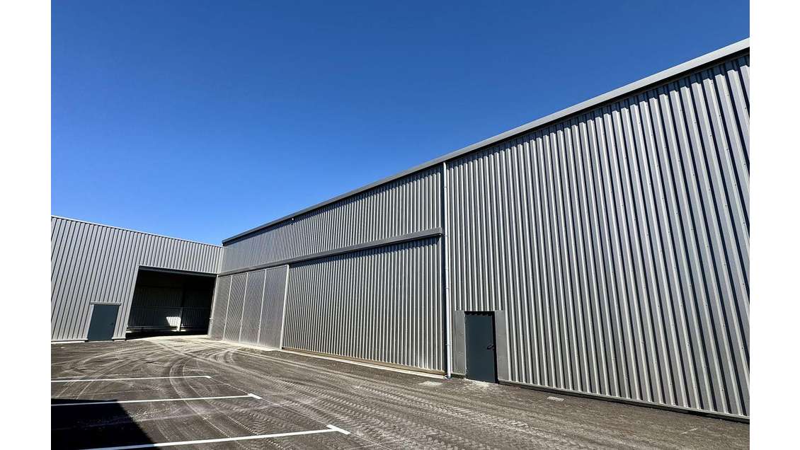 Location hangar de 500m² en limite de zi à Orange