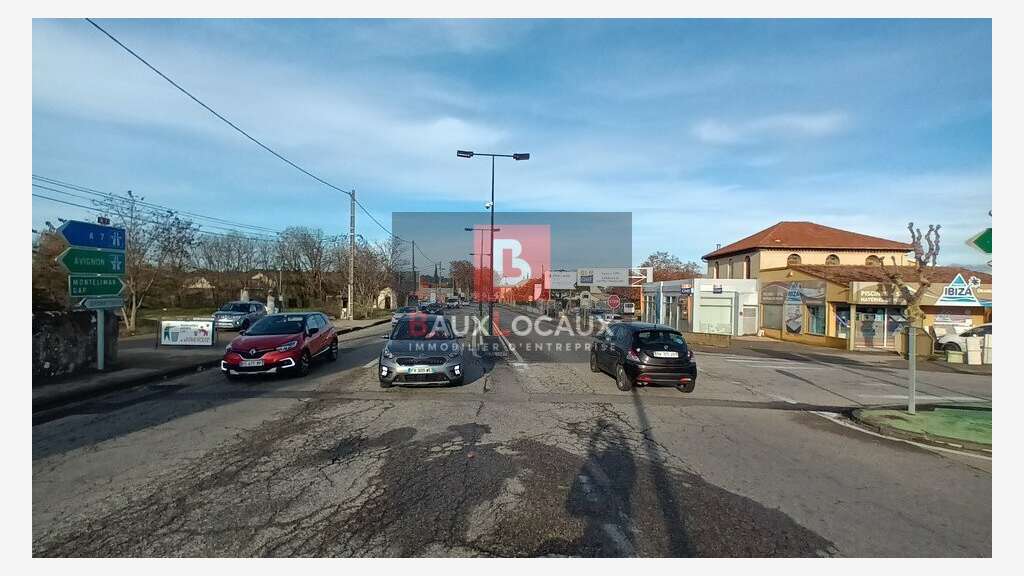 Local commercial 160m² à louer à Orange