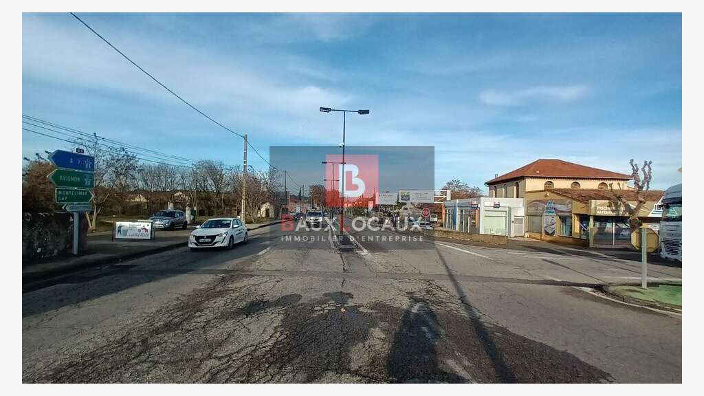 Local commercial 160m² à louer à Orange