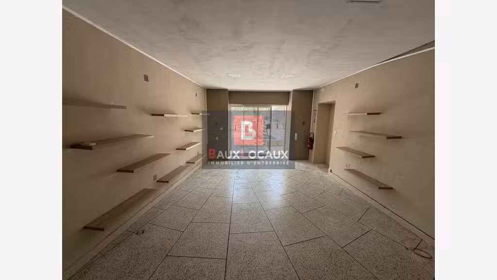 Local commercial de 30m² à louer à Orgon centre