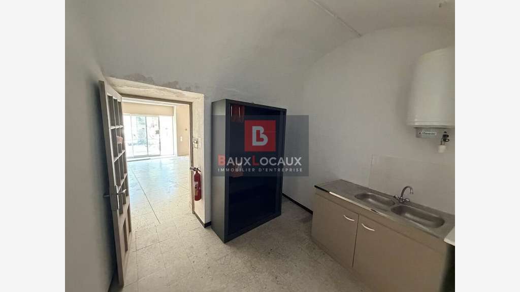 Local commercial de 30m² à louer à Orgon centre