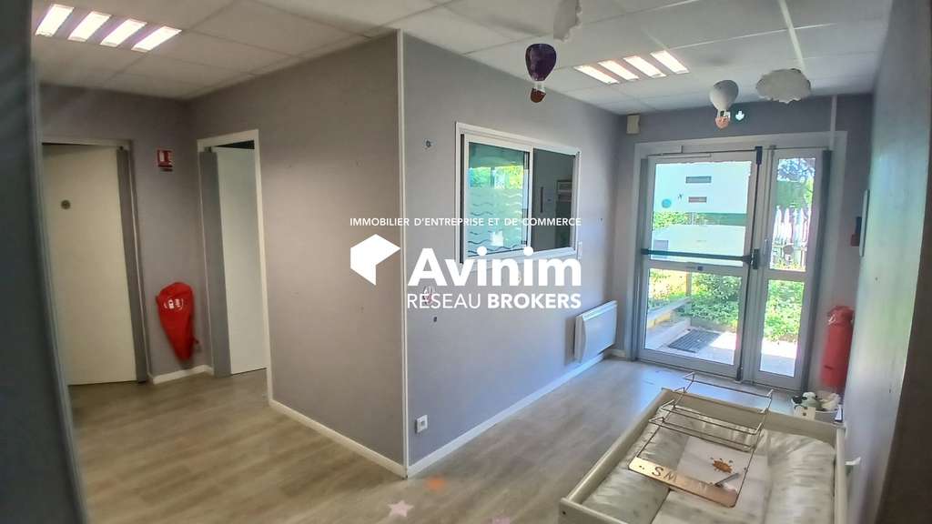 Micro-creche aménagée & equipee sur Orléans Sud