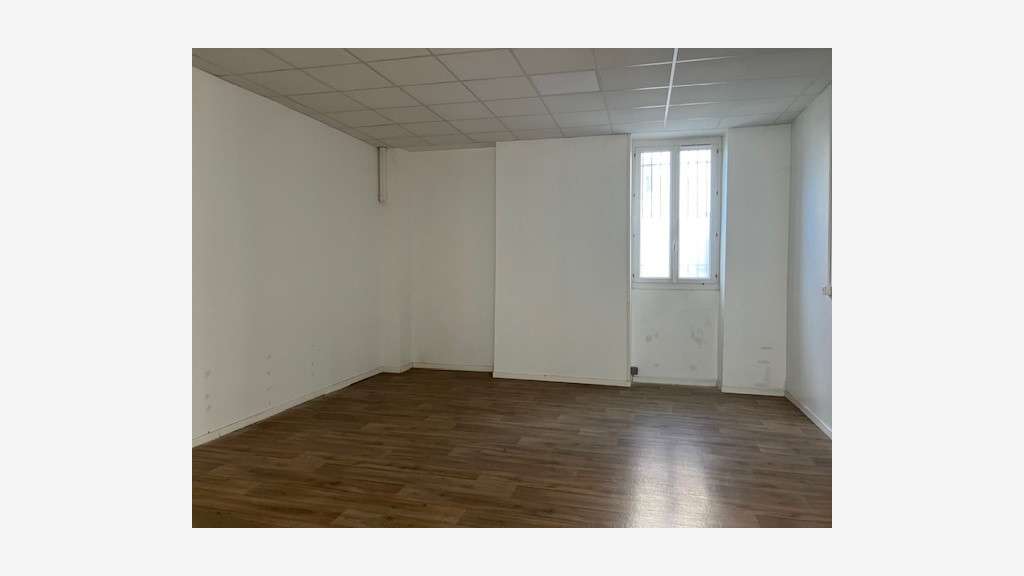 A louer local 128m² à Oullins avenue Jean-Jaurès