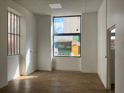 A louer local 128m² à Oullins avenue Jean-Jaurès
