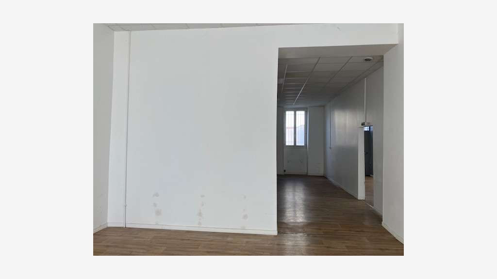 A louer local 128m² à Oullins avenue Jean-Jaurès