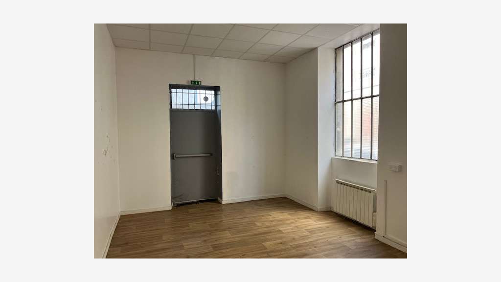 A louer local 128m² à Oullins avenue Jean-Jaurès