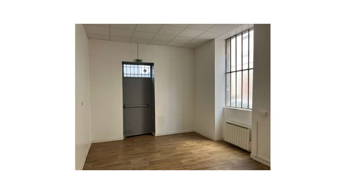 A louer local 128m² à Oullins avenue Jean-Jaurès