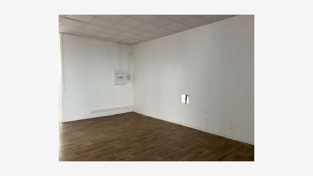 A louer local 128m² à Oullins avenue Jean-Jaurès