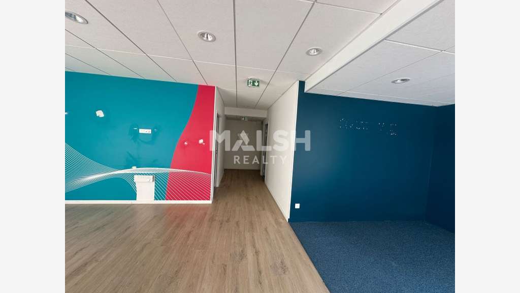 LOCAL COMMERCIAL À LOUER - 120 m² - OULLINS