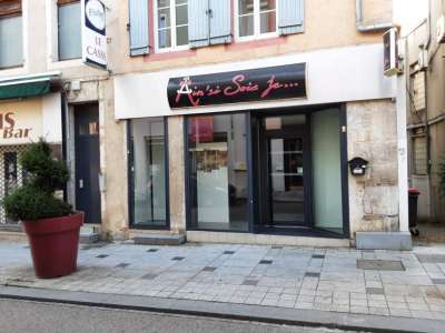 Location Locaux commerciaux - Boutiques à Oyonnax