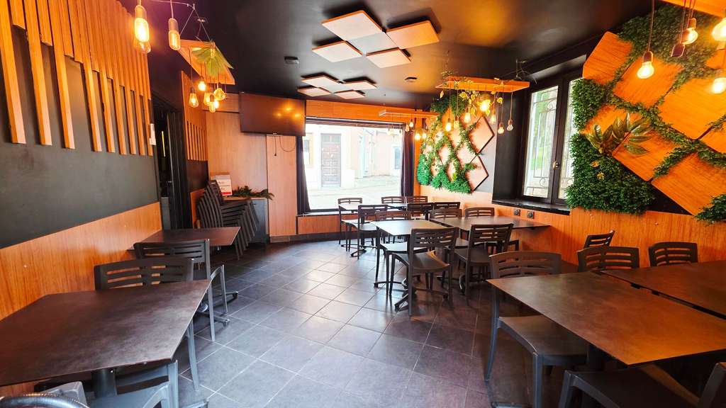 A louer local commercial de 85m² à Oyonnax