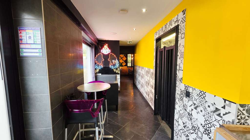 A louer local commercial de 85m² à Oyonnax