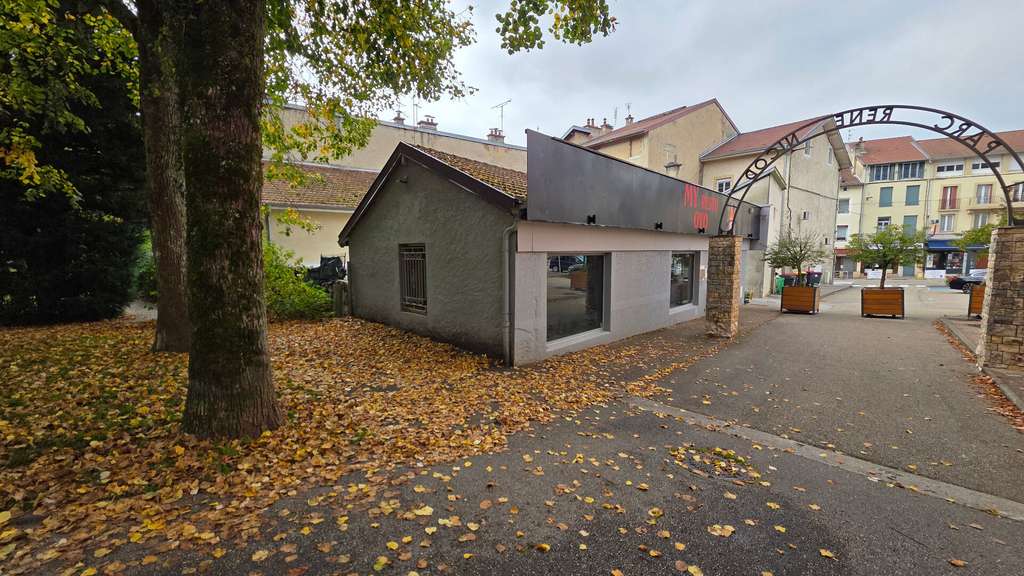 A louer local commercial de 85m² à Oyonnax