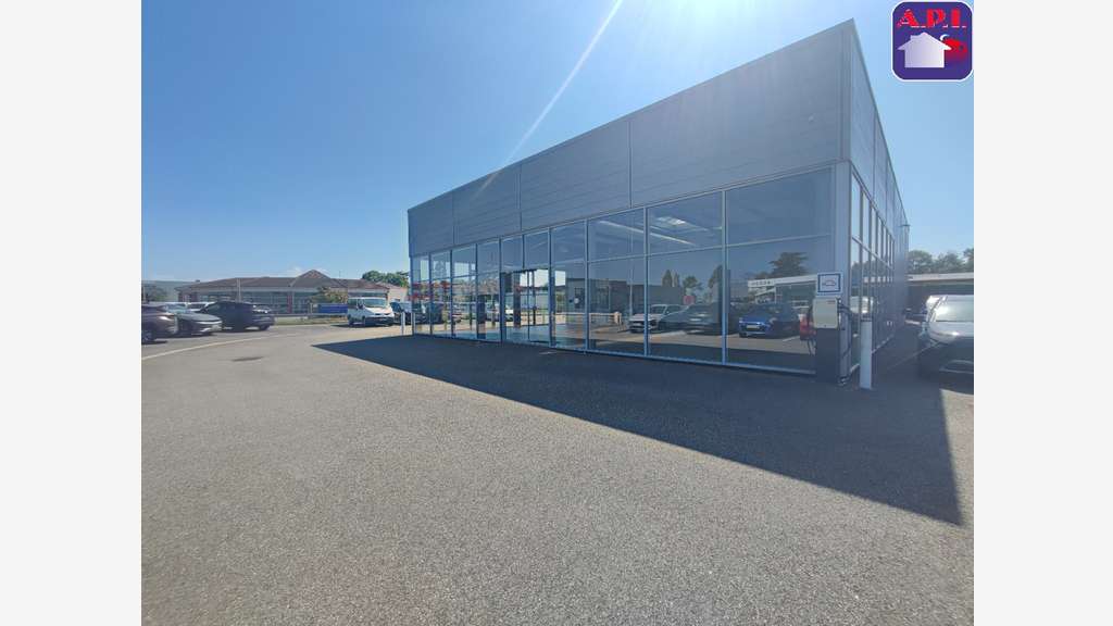 A louer local commercial 400m² ZC de Pamiers