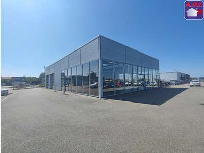 A louer local commercial 400m² ZC de Pamiers
