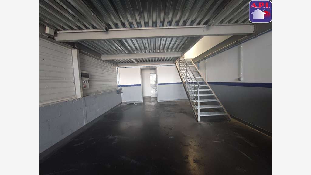 A louer local commercial 400m² ZC de Pamiers