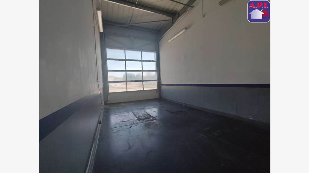 A louer local commercial 400m² ZC de Pamiers