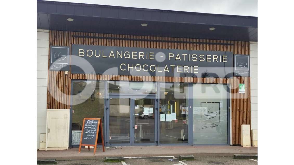 Local excellente visibilité à louer à Panazol 