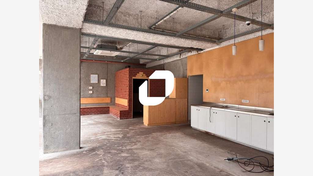 A louer Local commercial 172m² Pantin