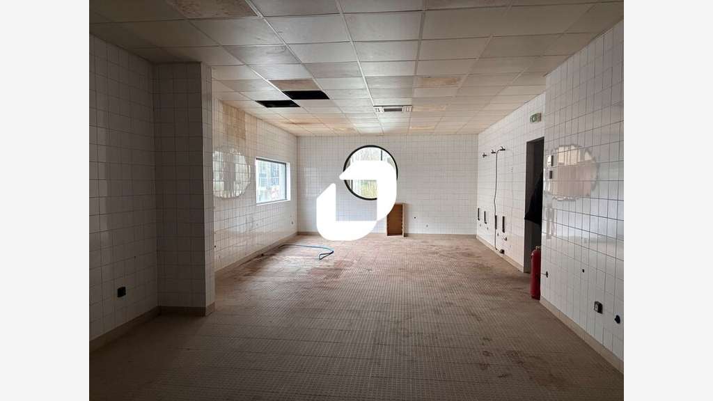 A louer Local commercial 172m² Pantin