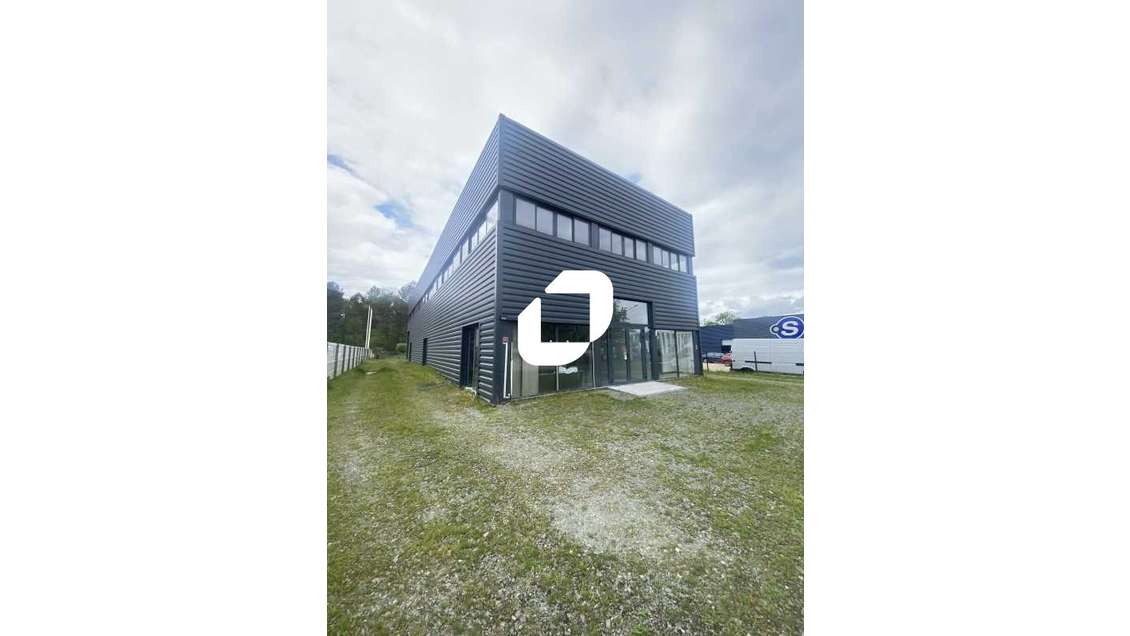 A louer Local commercial 300m² Parempuyre
