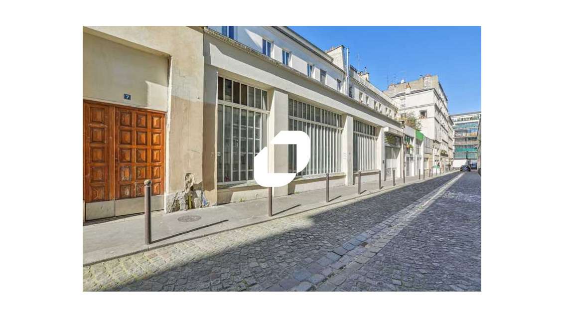 A louer Local commercial 591m² Paris